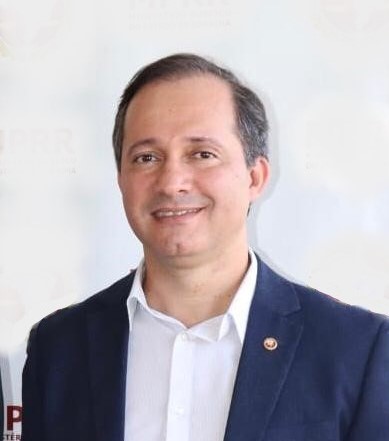 Dr. MARCIO ROSA DA SILVA